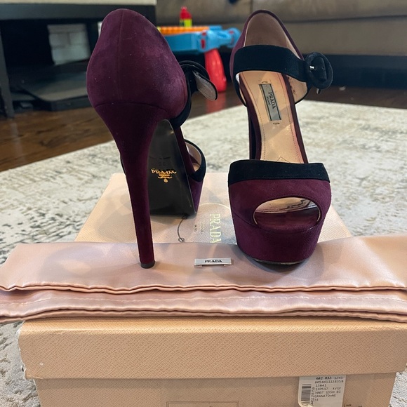Prada Suede Heels - Picture 5 of 10